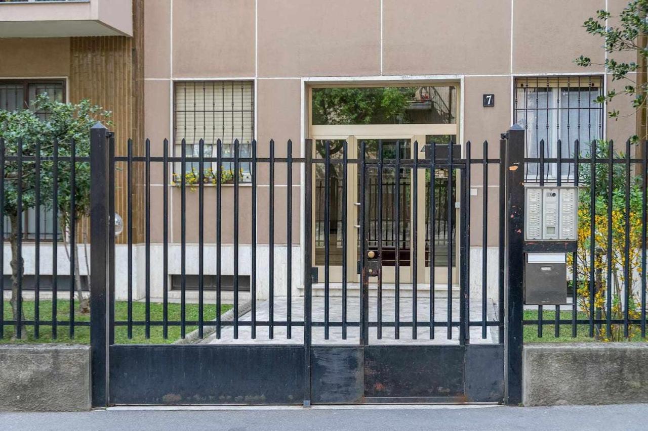 Milano City Apartments - Parking And Comfort - Spacious Apt Up To 8 Pax Exterior photo